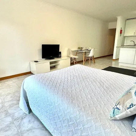 Apartamento Da Rocha, 4ºb Jardins Da Rocha, Charming Studio, Near The Sea, By Ig *