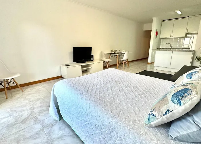 Apartment Da Rocha, 4ºb Jardins Da Rocha, Charming Studio, Near The Sea, By Ig *